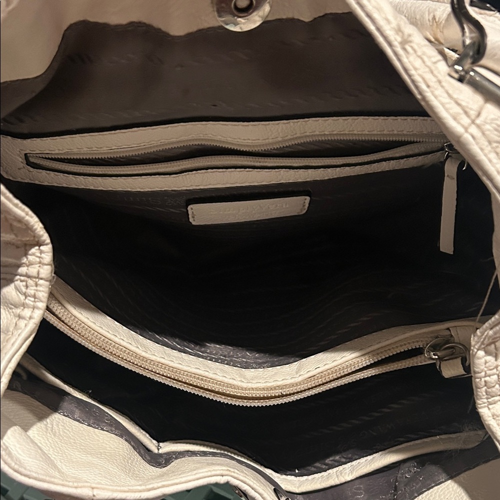 Vera Wang Elegant White Shoulder Bag - Picture 4 of 4